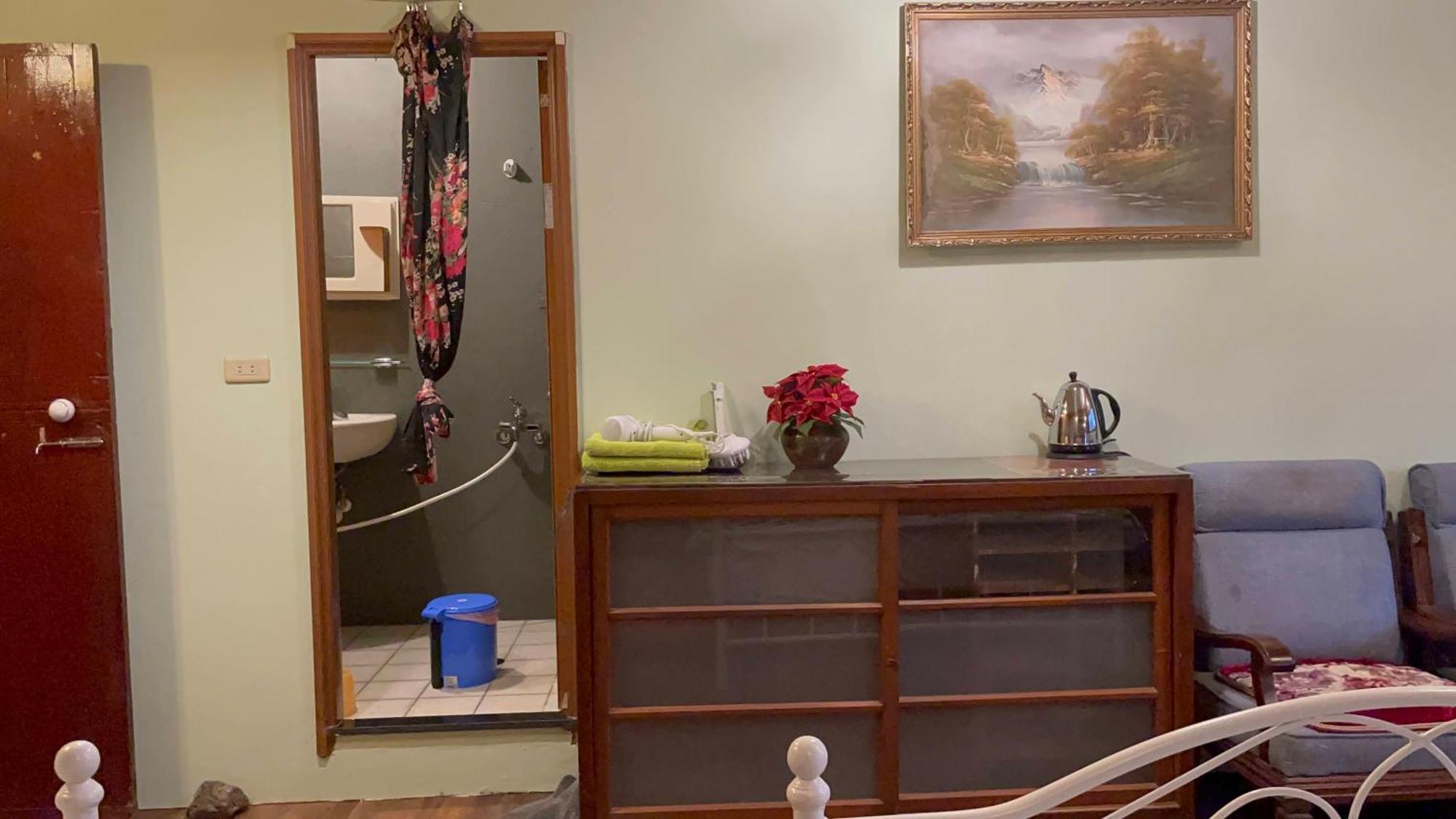 Qi Tang Lane Apartment Jiufen Room photo